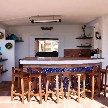 Guest house Casa Bambu 3*