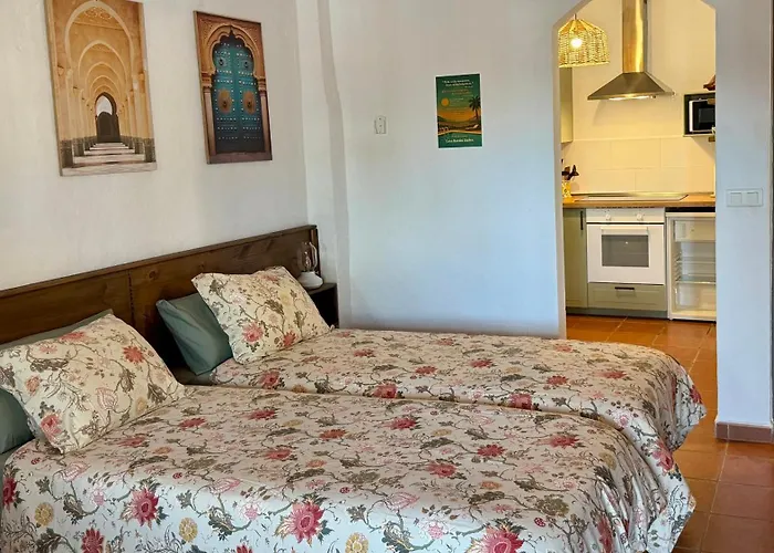 Casa Bambu Boutique Andalusie With Pool And Mountain Views 招待所 4*