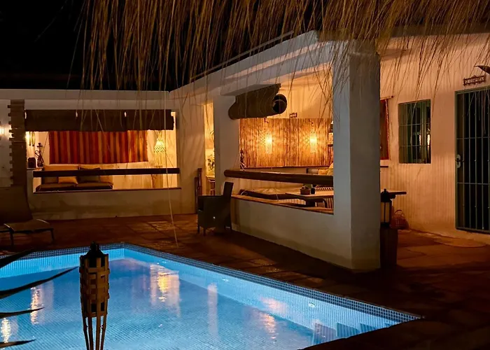 Casa Bambu Boutique Andalusie With Pool And Mountain Views 招待所 4*